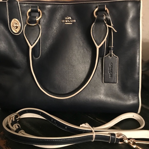 Coach bag with shoulder strap excellent condition - Picture 1 of 8